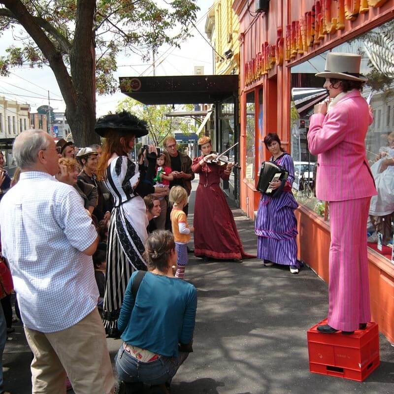 Special Event > The Long Shot Show Down