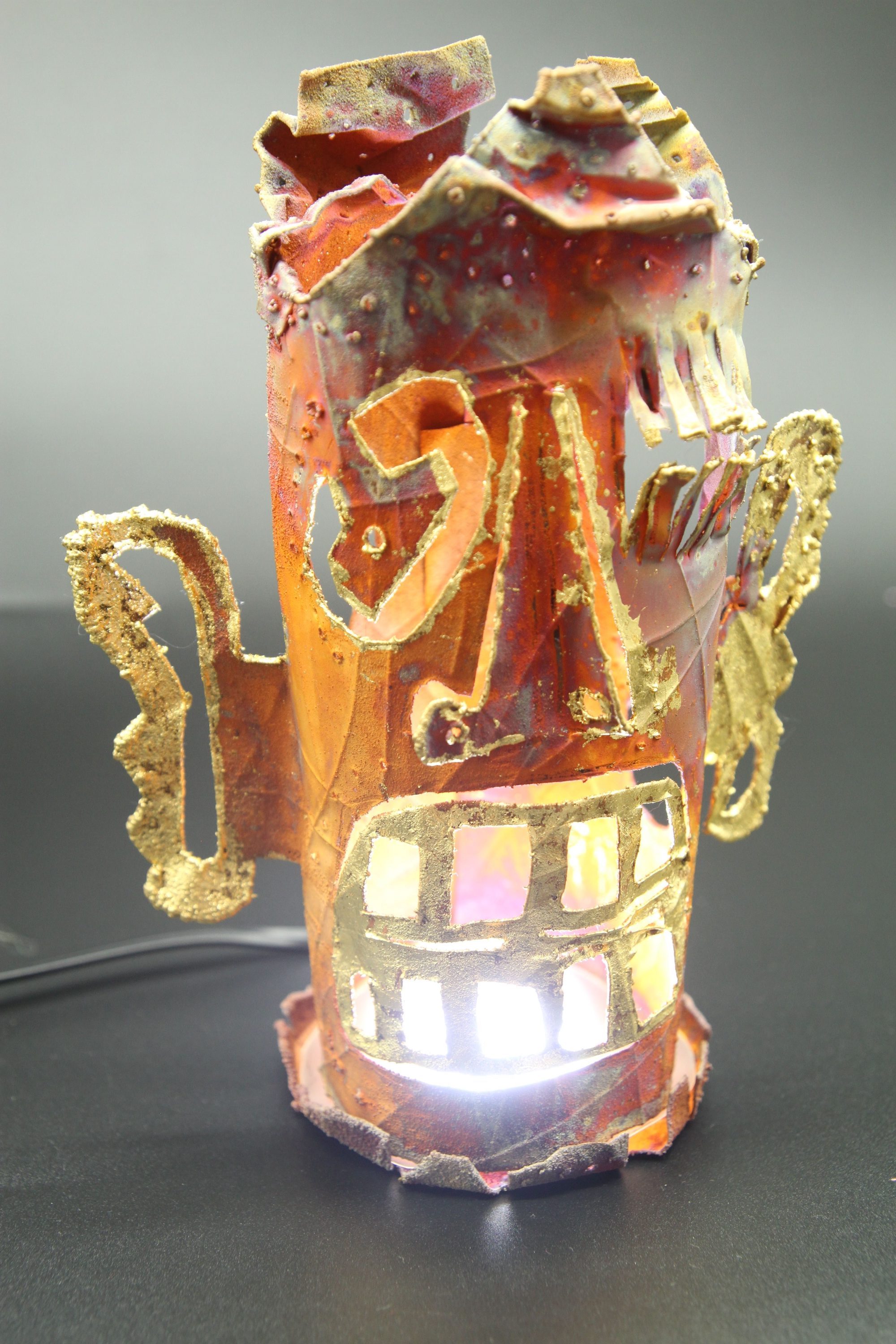Penny Pollard, The Crack in Everything: Sustainability as Wasted Time, or how I learnt to stop worrying and make a lamp.