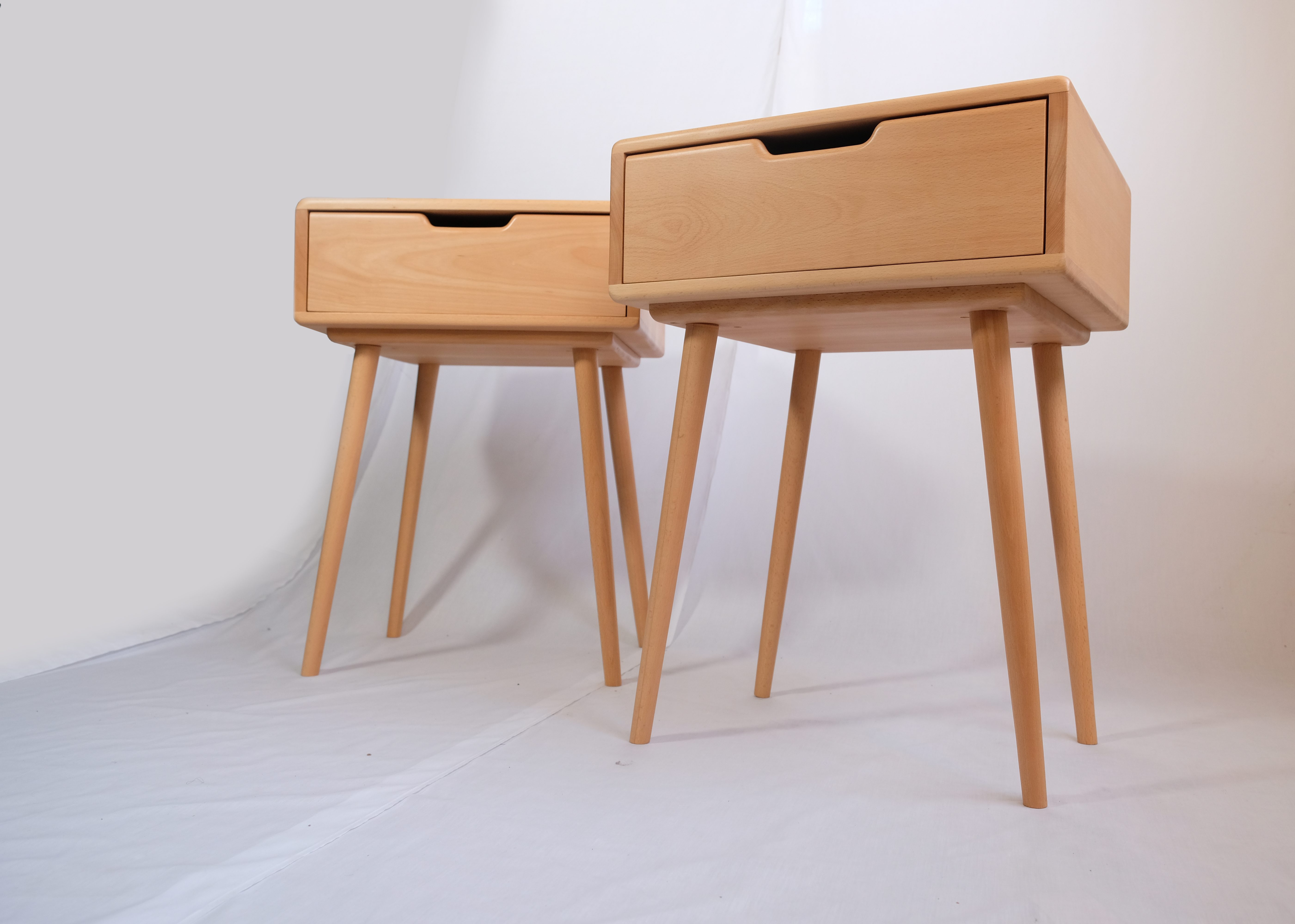 Thomas Vasquez-Lee, nomad, bedside tables