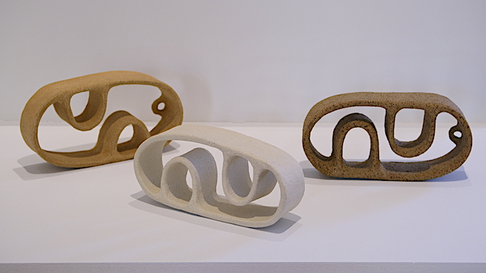 Amelia Kingston, Hives