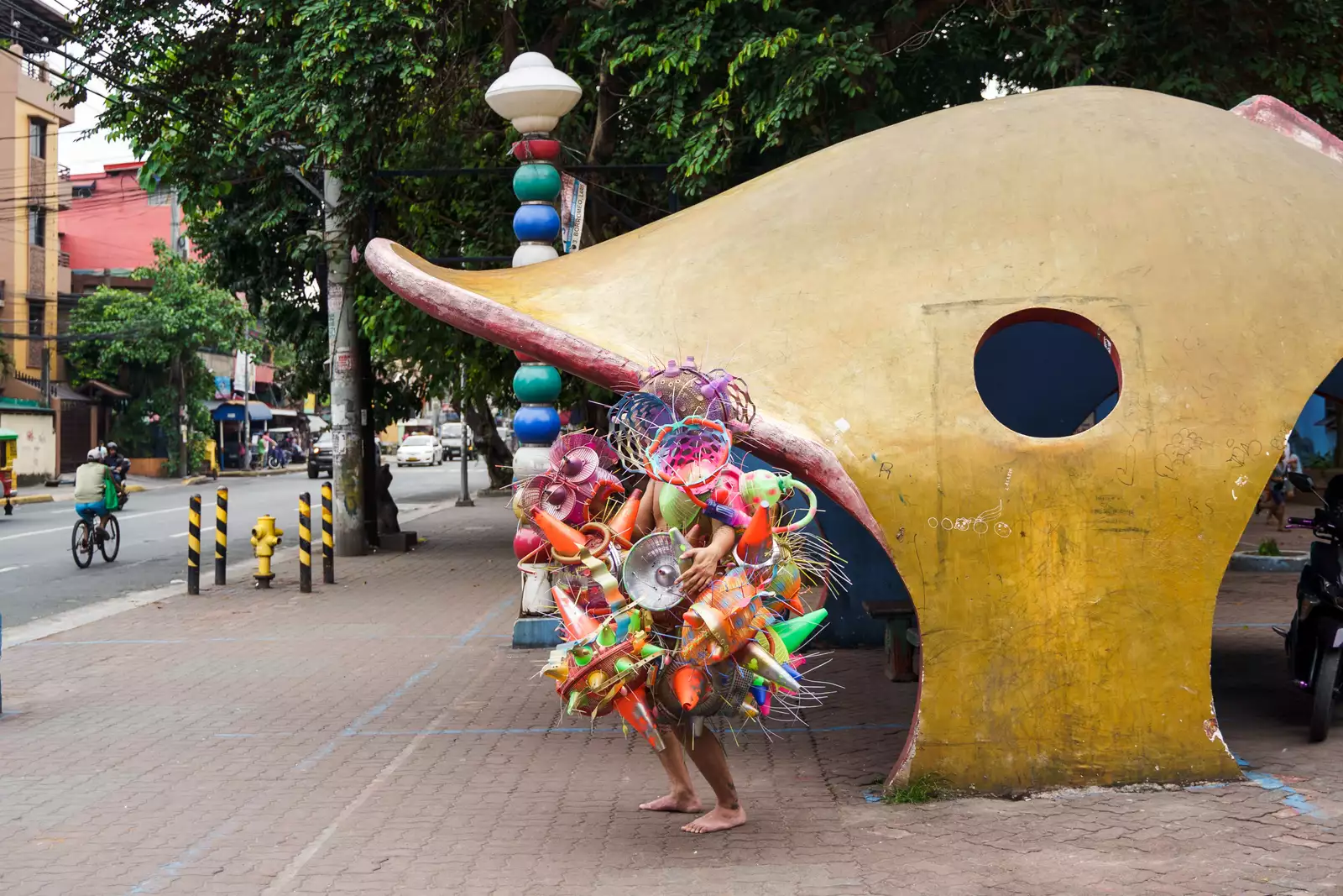 Leeroy New, Aliens of Manila 002. Courtesy of the artist.