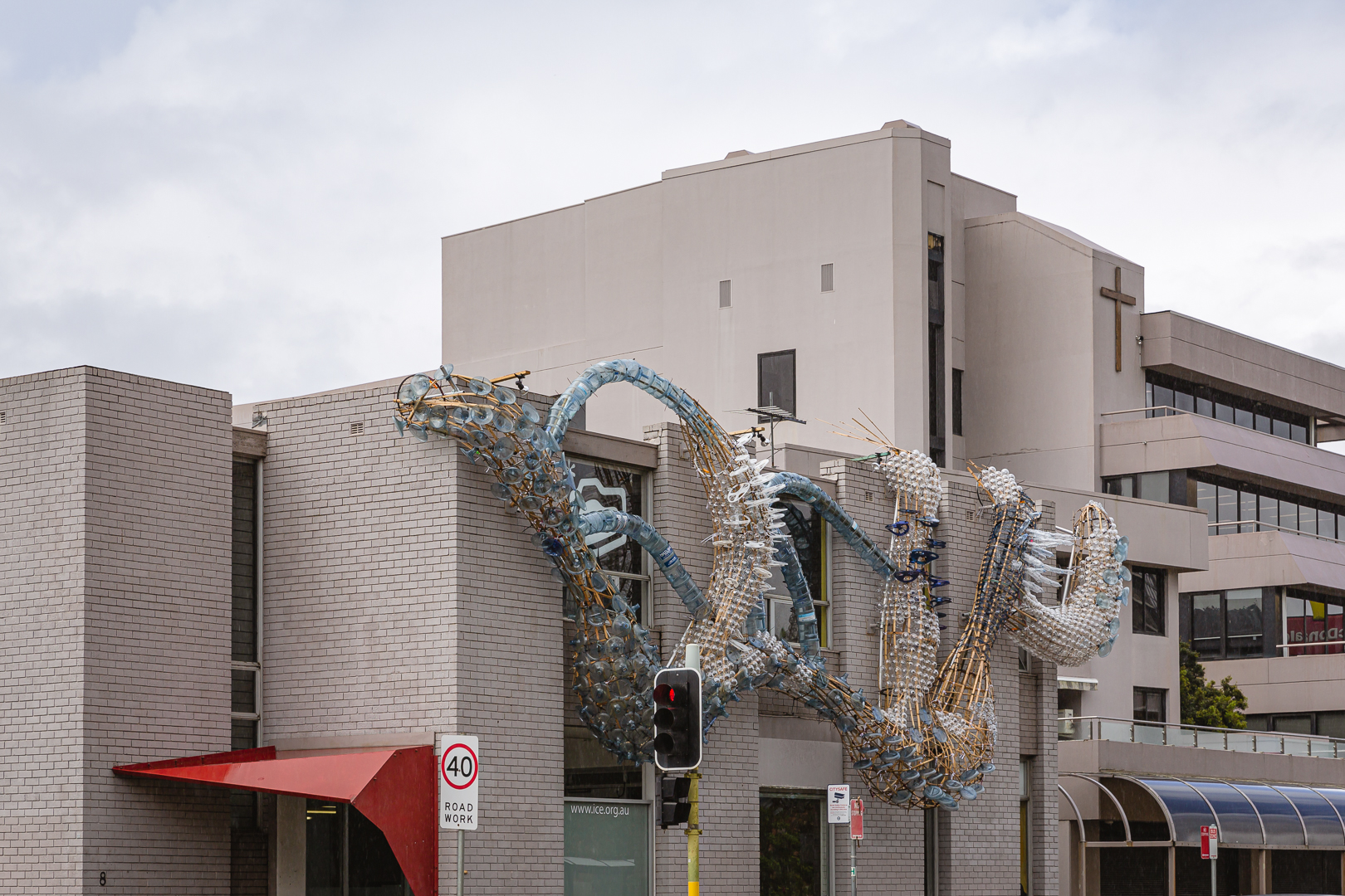 Leeroy New, Balete, 2022, installation view, 23rd Biennale of Sydney, rīvus; bamboo, water containers, PET bottles, twine, bicycle wheel frames, ribbons, other found objects. Courtesy of the artist & the Biennale of Sydney. Photography: Document Photography.