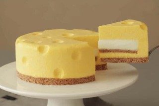 Heston Blumenthal and Cheesecake With Emmental