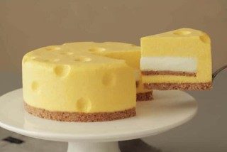 Heston Blumenthal and Cheesecake With Emmental